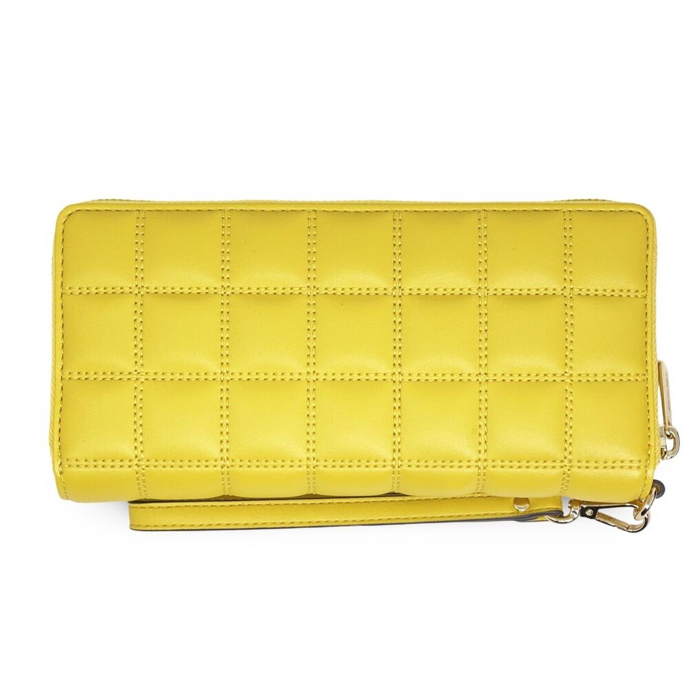 Michael Kors Daisy Yellow Marguerite Jaune Jet Set Travel Quilted Wristlet NWT - Picture 3 of 5